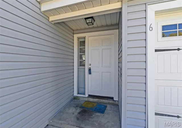 Photo 2 of Single family home for sale at 6 Westwood Ests Dr, Saint Peters, MO 63376 | MLS# MIS26067700 | Listing updated on 2026-10-25