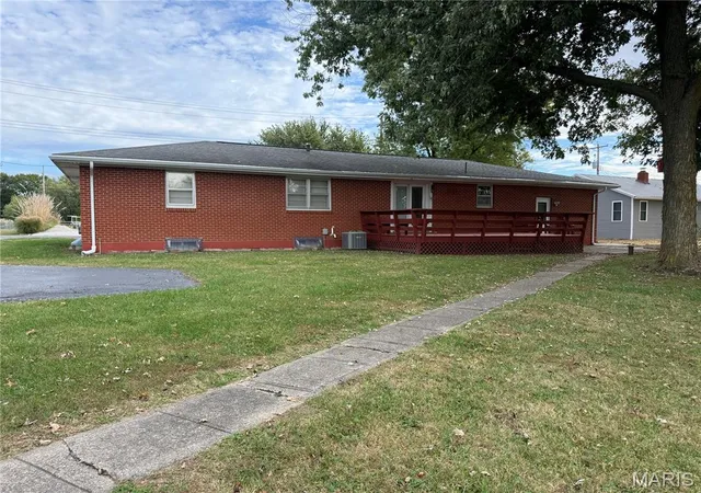 Photo 3 of Single family home for sale at 402 S Public St, Center, MO 63436 | MLS# MIS26067712 | Listing updated on 2026-10-23