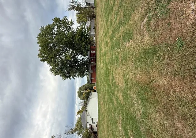 Photo 4 of Single family home for sale at 402 S Public St, Center, MO 63436 | MLS# MIS26067712 | Listing updated on 2026-10-23