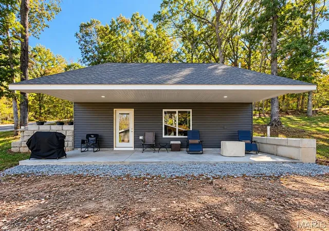 Photo 3 of Single family home for sale at 9221 Mohican Dr #9225, French Village, MO 63036 | MLS# MIS26067714 | Listing updated on 2026-10-21