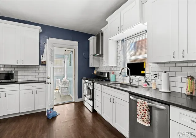 Photo 3 of Single family home for sale at 1200 Mccausland Ave, Saint Louis, MO 63117 | MLS# MIS26067722 | Listing updated on 2026-10-22