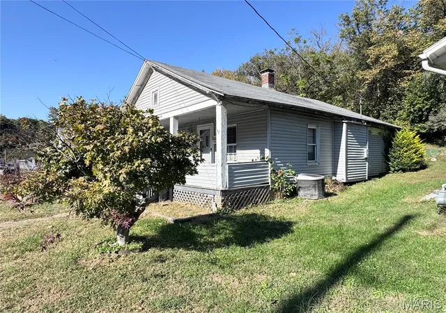 Photo 3 of Single family home for sale at 1620 Fulton Ave, Hannibal, MO 63401 | MLS# MIS26067723 | Listing updated on 2026-10-26