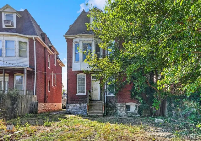 Photo 3 of Single family home for sale at 5639 Bartmer Ave, Saint Louis, MO 63112 | MLS# MIS26067725 | Listing updated on 2026-10-28