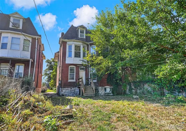 Photo 4 of Single family home for sale at 5639 Bartmer Ave, Saint Louis, MO 63112 | MLS# MIS26067725 | Listing updated on 2026-10-28