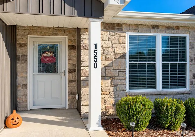 Photo 2 of House for sale at 1550 Hickory Landing, De Soto, MO 63020 | MLS# MIS26067733 | Listing updated on 2026-10-29