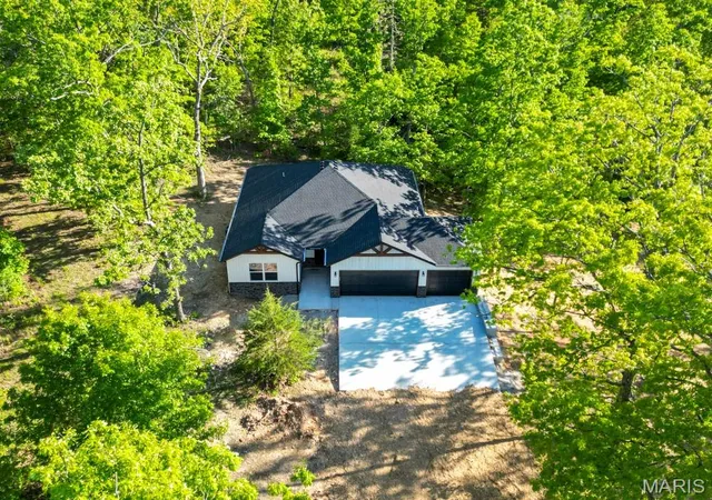 Photo 3 of Single family home for sale at 14220 Dunklin Rd, Lebanon, MO 65536 | MLS# MIS26067741 | Listing updated on 2026-10-22