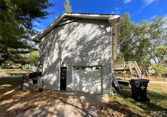 Photo 1 of Single family home for sale at 214 W Thornburgh St, West Plains, MO 65775 | MLS# MIS26067760 | Listing updated on 2026-10-22