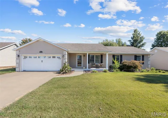 Photo 1 of Single family home for sale at 1006 Clearwater Rd, Sikeston, MO 63801 | MLS# MIS26067766 | Listing updated on 2026-10-23
