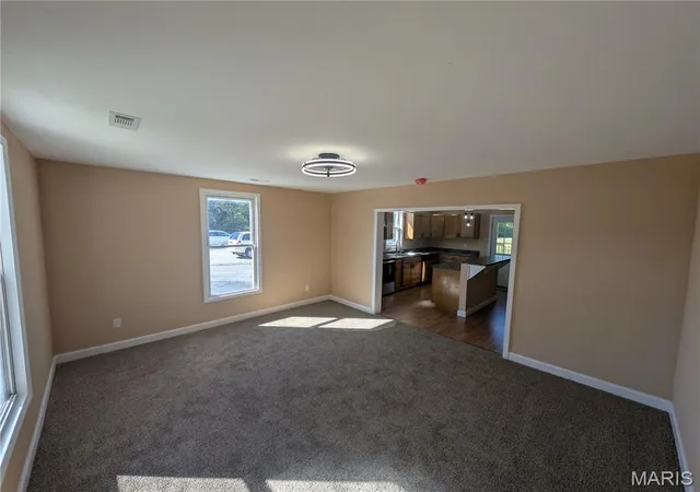 Photo 2 of Single family home for sale at 304 W Main St, East Alton, IL 62024 | MLS# MIS26067769 | Listing updated on 2026-10-22