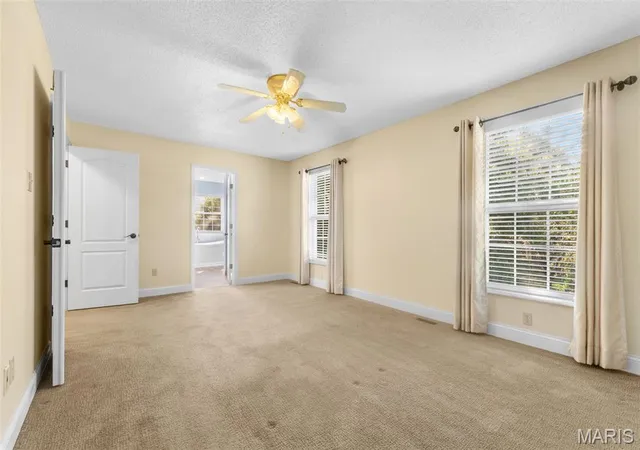 Photo 3 of Single family home for sale at 5009 Royal Burgess Dr, Saint Peters, MO 63304 | MLS# MIS26067774 | Listing updated on 2026-10-25
