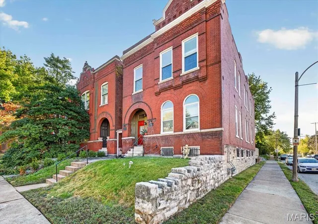 Multi family home for sale at 3456-58 Shenandoah Ave, Saint Louis, MO 63104 | MLS# MIS26067781