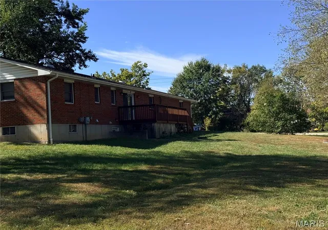 Photo 1 of Single family home for sale at 625 Clara Ave, Warrenton, MO 63383 | MLS# MIS26067787 | Listing updated on 2026-10-30