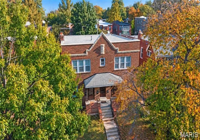 Photo 2 of Multi family home for sale at 4453 Russell Blvd, Saint Louis, MO 63110 | MLS# MIS26067794 | Listing updated on 2026-10-28