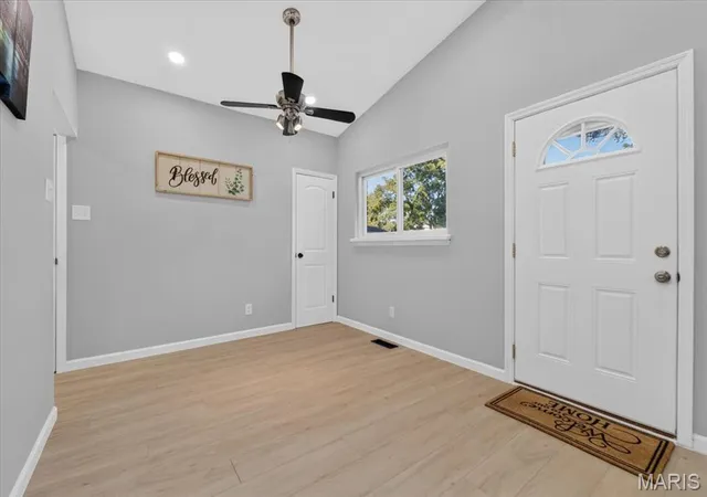 Photo 4 of Single family home for sale at 210 Versailles Dr, Florissant, MO 63031 | MLS# MIS26067799 | Listing updated on 2026-10-26