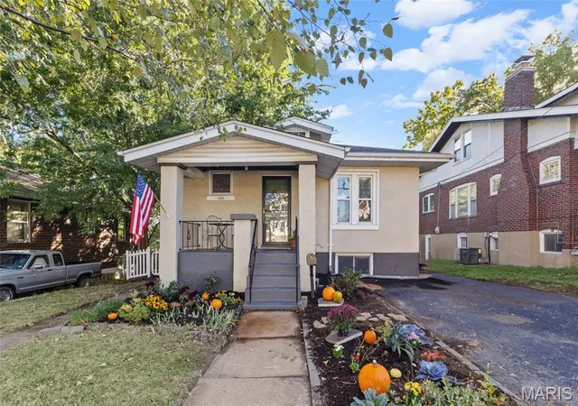 Photo 1 of Sale Pending at 7346 Gayola Pl, Saint Louis, MO 63143 | MLS# MIS26067802 | Listing updated on 2026-10-27