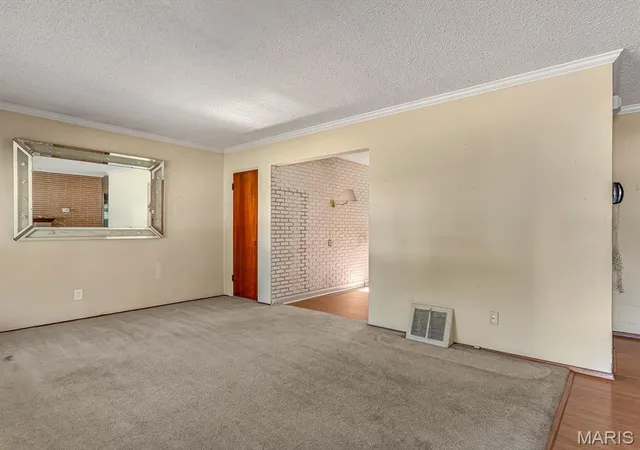 Photo 3 of Single family home for sale at 1540 Rodger Ave, Granite City, IL 62040 | MLS# MIS26067814 | Listing updated on 2026-10-22