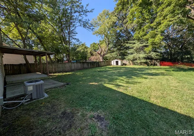 Photo 3 of Single family home for sale at 2706 Godfrey St, Belleville, IL 62226 | MLS# MIS26067824 | Listing updated on 2026-10-21