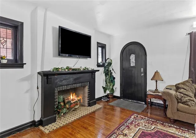 Photo 3 of Multi family home for sale at 3926 Dunnica Ave, Saint Louis, MO 63116 | MLS# MIS26067825 | Listing updated on 2026-10-23
