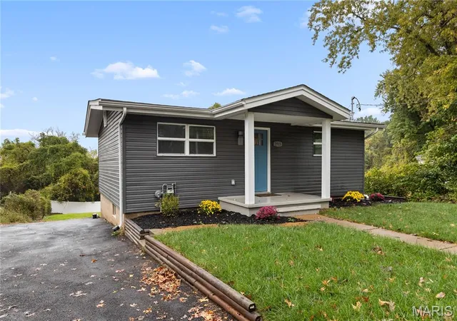 Photo 1 of Single family home for sale at 2913 Glade Ave, Saint Louis, MO 63136 | MLS# MIS26067834 | Listing updated on 2026-10-30