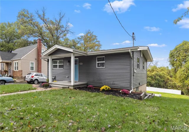 Photo 2 of Single family home for sale at 2913 Glade Ave, Saint Louis, MO 63136 | MLS# MIS26067834 | Listing updated on 2026-10-30