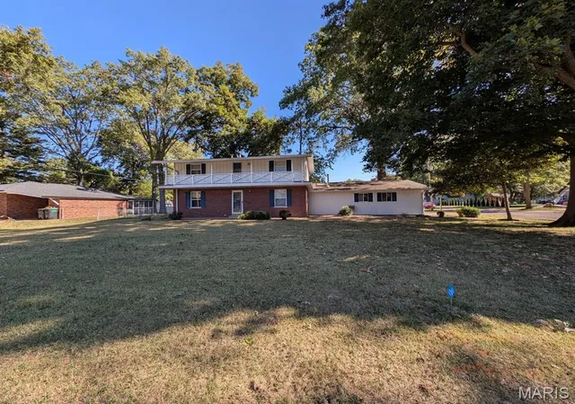 Photo 1 of Single family home for sale at 202 N 6th Street, Mascoutah, IL 62258 | MLS# MIS26067845 | Listing updated on 2026-10-23