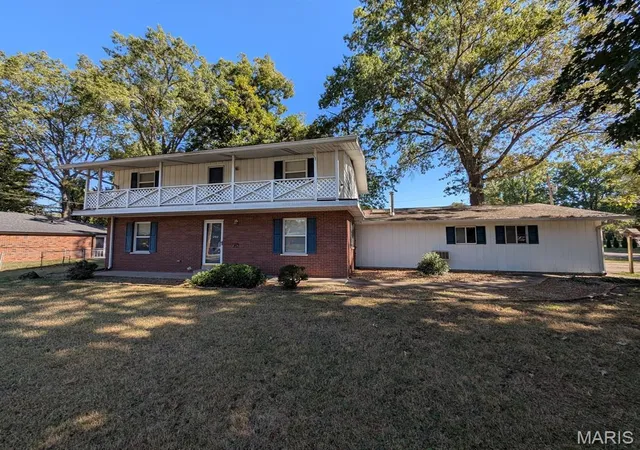 Photo 2 of Single family home for sale at 202 N 6th Street, Mascoutah, IL 62258 | MLS# MIS26067845 | Listing updated on 2026-10-23