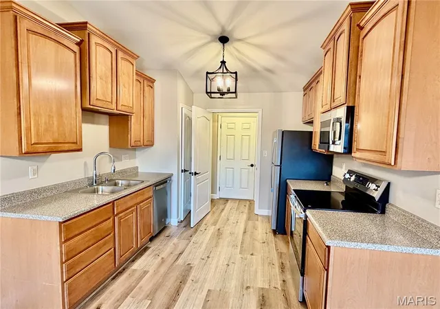 Photo 3 of Single family home for sale at 22 Ivy Brk Ct, Wentzville, MO 63385 | MLS# MIS26067848 | Listing updated on 2026-10-28