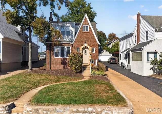 Photo 3 of Single family home for sale at 7831 Weil Ave, Saint Louis, MO 63119 | MLS# MIS26067849 | Listing updated on 2026-10-29
