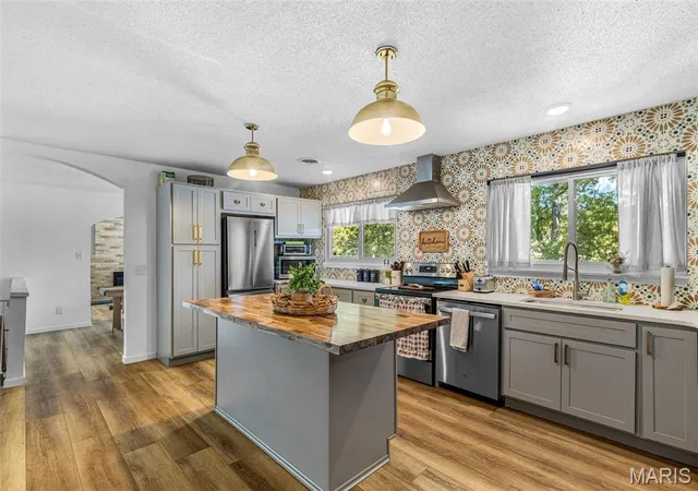 Photo 2 of Single family home for sale at 1594 Rue Calais, Bonne Terre, MO 63628 | MLS# MIS26067873 | Listing updated on 2026-10-28