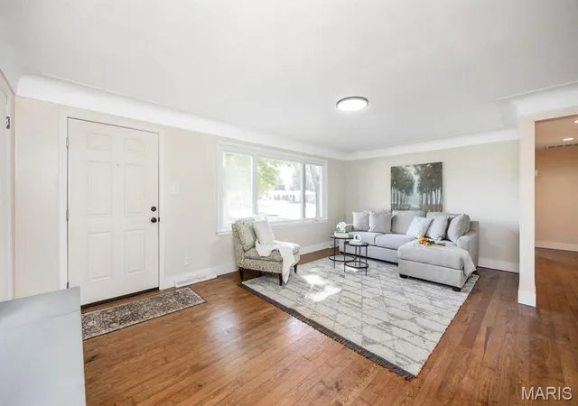 Photo 3 of Single family home for sale at 209 Linda Dr, Fairview Heights, IL 62208 | MLS# MIS26067875 | Listing updated on 2026-10-29