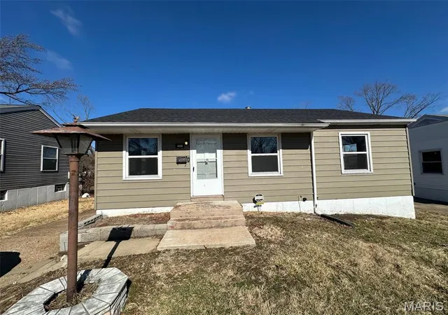 Photo 1 of Single family home for sale at 345 Lancashire Rd, Saint Louis, MO 63137 | MLS# MIS26067889 | Listing updated on 2026-10-22