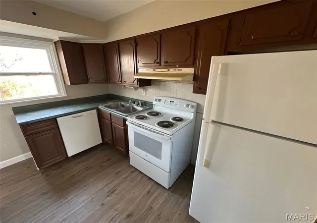 Photo 2 of Single family home for sale at 345 Lancashire Rd, Saint Louis, MO 63137 | MLS# MIS26067889 | Listing updated on 2026-10-22