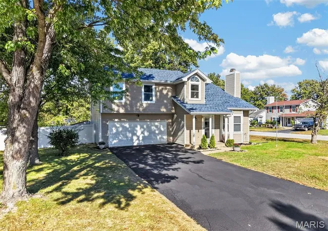 Photo 1 of Sale Pending at 600 Turtle Crk Ct, Saint Peters, MO 63376 | MLS# MIS26067892 | Listing updated on 2026-10-26