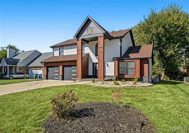 Photo 2 of Single family home for sale at 1413 Lantz Ct, Edwardsville, IL 62025 | MLS# MIS26067894 | Listing updated on 2026-10-26