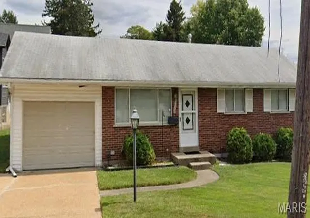 Photo 1 of Sale Pending at 3554 Marshall Ave, Saint Louis, MO 63114 | MLS# MIS26067912 | Listing updated on 2026-10-28