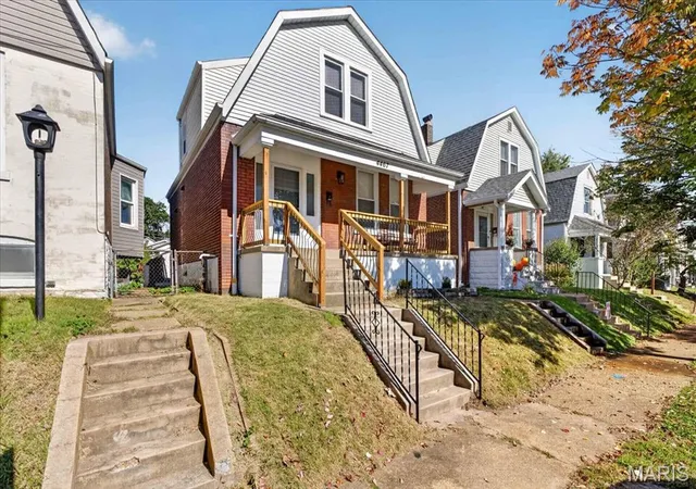 Photo 2 of Single family home for sale at 4467 Wilcox Ave, Saint Louis, MO 63116 | MLS# MIS26067919 | Listing updated on 2026-10-29