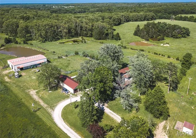 Photo 1 of Single family home for sale at 385 Woods Farm Rd, Sullivan, MO 63080 | MLS# MIS26067921 | Listing updated on 2026-10-23