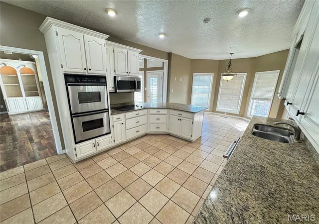 Photo 2 of Single family home for sale at 431 Pine St, Caruthersville, MO 63830 | MLS# MIS26067926 | Listing updated on 2026-10-28