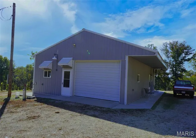 Photo 3 of Single family home for sale at 1530 Stolpe Rd, Hermann, MO 65041 | MLS# MIS26067928 | Listing updated on 2026-10-22