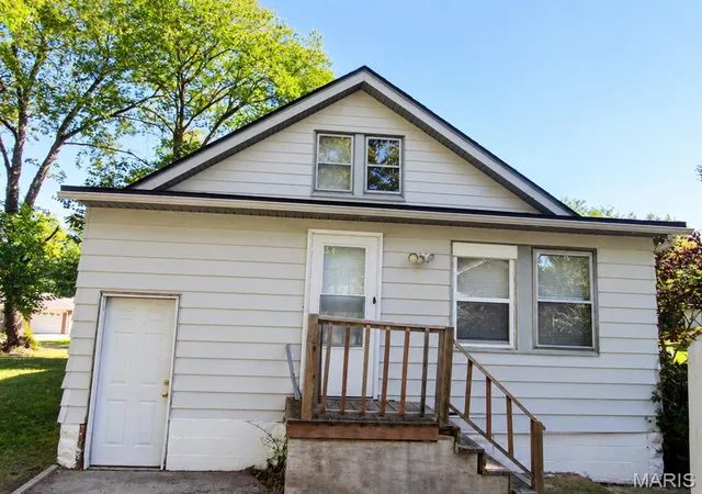 Photo 2 of Single family home for sale at 651 N 39th Street, Belleville, IL 62226 | MLS# MIS26067932 | Listing updated on 2026-10-26