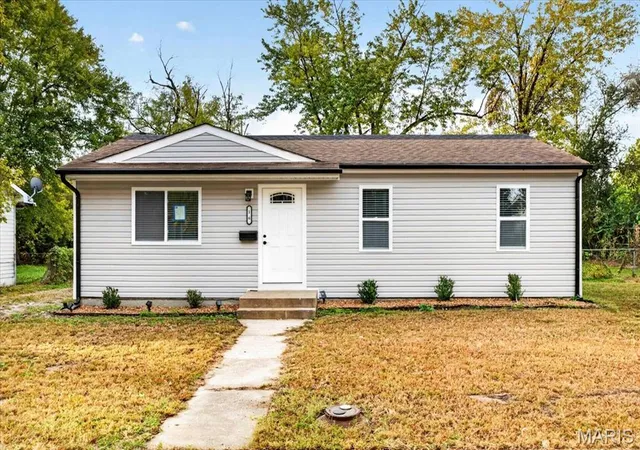 Single family home for sale at 16 School St, East Saint Louis, IL 62206 | MLS# MIS26067944