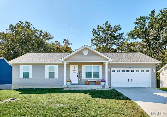 Photo 1 of Single family home for sale at 116 Colton Jesse Dr, Winfield, MO 63389 | MLS# MIS26067946 | Listing updated on 2026-10-28