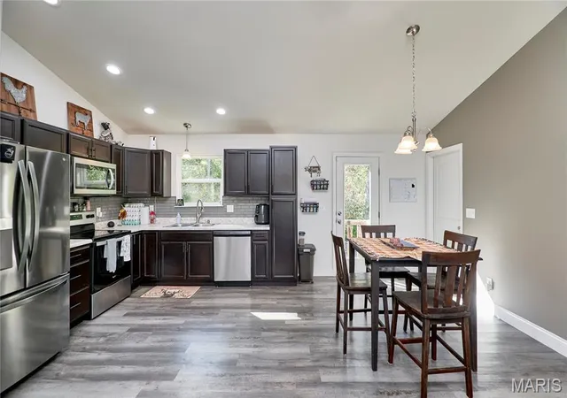 Photo 4 of Single family home for sale at 116 Colton Jesse Dr, Winfield, MO 63389 | MLS# MIS26067946 | Listing updated on 2026-10-28