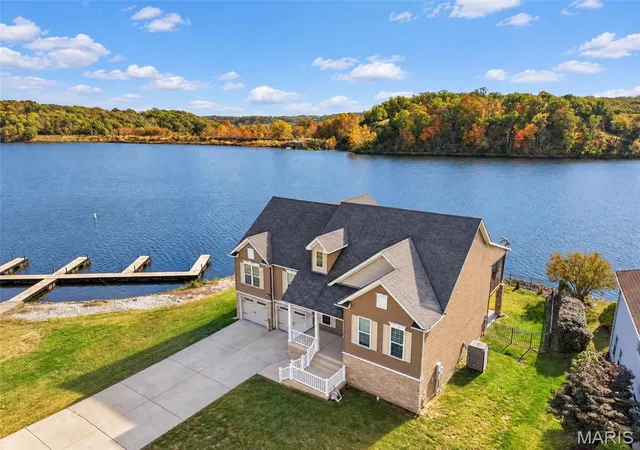 Photo 3 of Single family home for sale at 10202 Village Dr, Foristell, MO 63348 | MLS# MIS26067952 | Listing updated on 2026-10-28