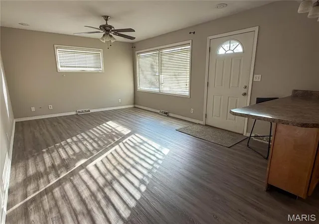 Photo 3 of Single family home for sale at 832 S Franklin St, Litchfield, IL 62056 | MLS# MIS26067962 | Listing updated on 2026-10-23