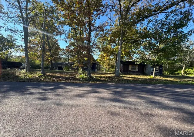 Photo 2 of Sale Pending at 7474 Dittmer Rd, Dittmer, MO 63023 | MLS# MIS26067965 | Listing updated on 2026-10-28
