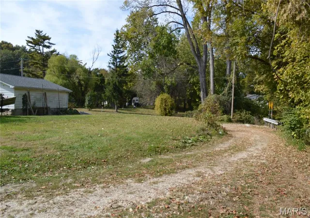 Photo 2 of Land for sale at 00 Vine St, Hardin, IL 62047 | MLS# MIS26067984 | Listing updated on 2026-10-29