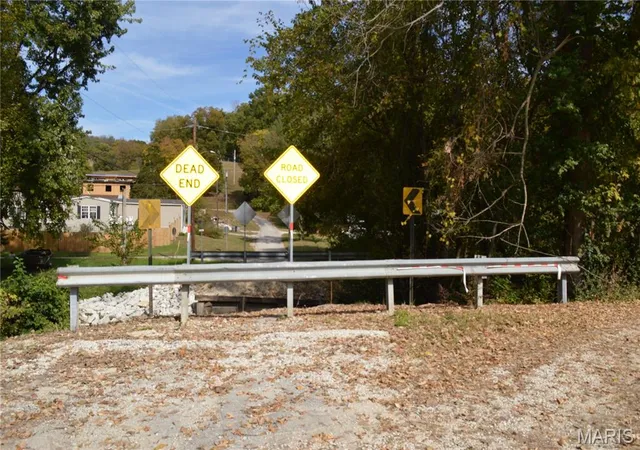 Photo 3 of Land for sale at 00 Vine St, Hardin, IL 62047 | MLS# MIS26067984 | Listing updated on 2026-10-29