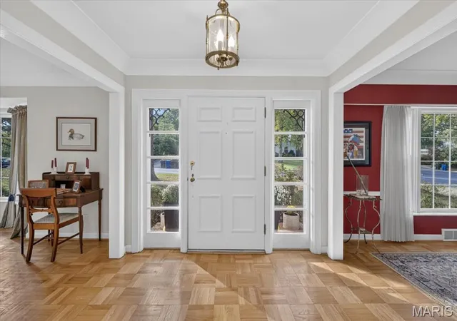 Photo 3 of Single family home for sale at 9000 Stonebridge Dr, Saint Louis, MO 63117 | MLS# MIS26068001 | Listing updated on 2026-10-28