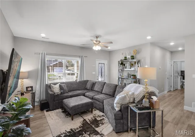 Photo 3 of Single family home for sale at 463 Castle Leoch Dr, Jackson, MO 63755 | MLS# MIS26068003 | Listing updated on 2026-10-26